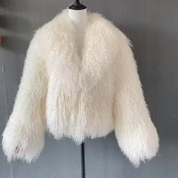 Elegant White real Mongolian Fur Jacket - Picture 3 of 8